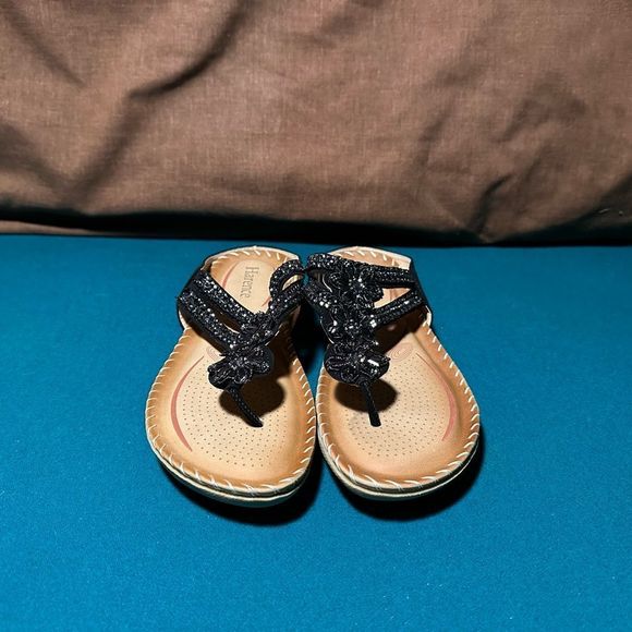 Harence Open-Toe Sandals - Picture 2 of 5